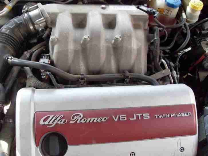 Alfa Romeo Spider 3,2 Exclusive Q4 Navi 2. Hand unfallfrei wenig Km Steuerkette