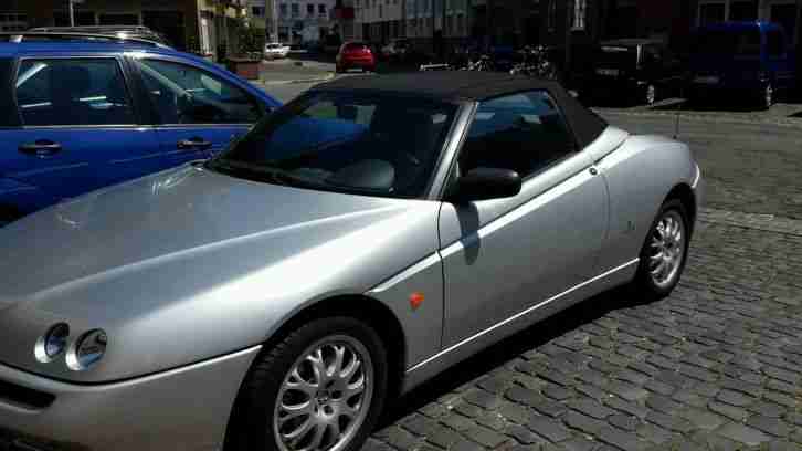 Alfa Romeo Spider Bj 2001 , TÜV 05 16 . evt l