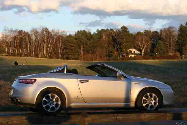 Alfa Romeo Spider J2,2 JTS 16V EZ: 2009. Erst 10.150 Km.