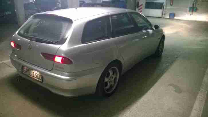 Alfa Romeo Sportwagon 156 2,5 V6 Grau Neu TÜV