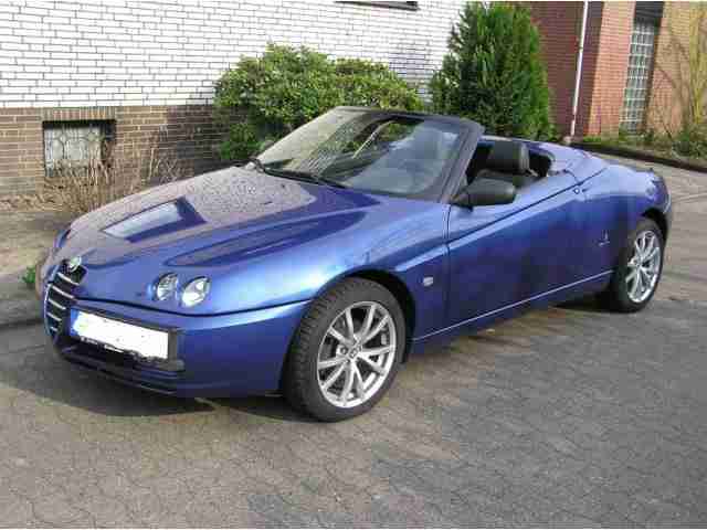 Alfa Spider Edizione 2004 blau ti Leder elektr. Verdeck TÜV 05 2020
