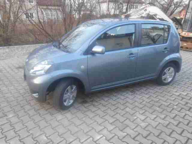 Allrad Daihatsu Sirion 1.3 4WD (ähnl. Suzuki Swift) TÜV neu, 8 fach bereift