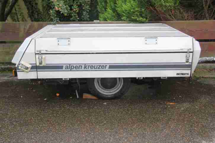 Alpenkreuzer Senior Faltcaravan Zeltanhänger