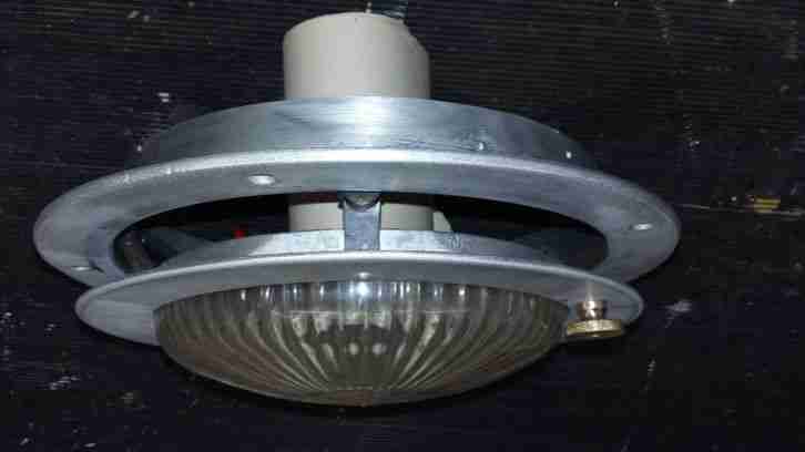 Alte Fahrzeugdeckenleuchte