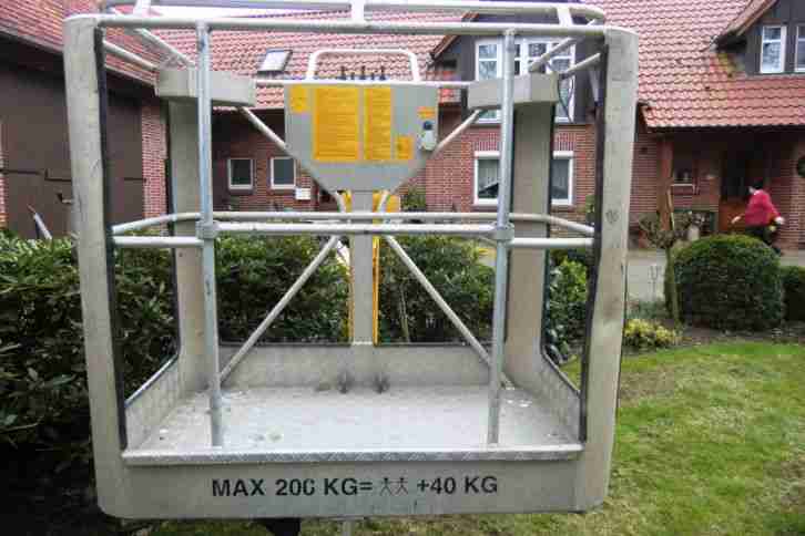 Anhänger Arbeitsbühne Hubsteiger