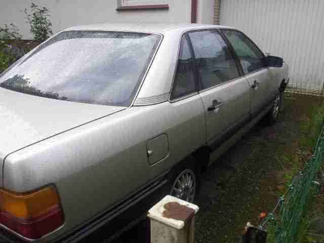 Audi 100 5 Zylinder 136PS 2000€ Neuteile