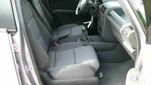 Audi A2 1.4 75PS 90tkm 1.Hand TÜV NEU