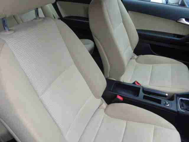 Audi A3 1.6 Ambiente LÜCKENLOSES SCHECKHEFT