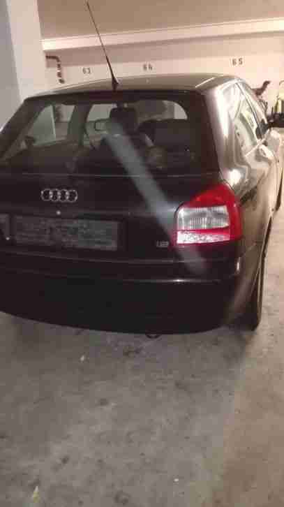 Audi A3 1.6 Ambition schwarz metallic