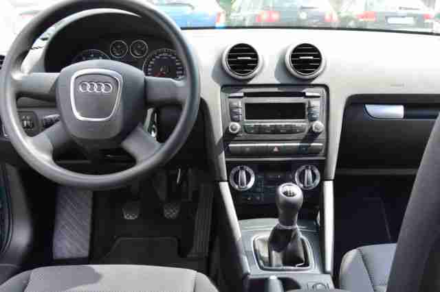 Audi A3 1.6 Attraction
