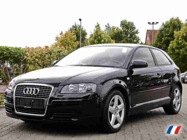 Audi A3 1.6 Attraction Klimaautom. Alu SportFahrwerk