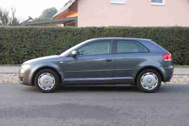 Audi A3 1.6 Attraction, Klimaautomatik, 109 TKM