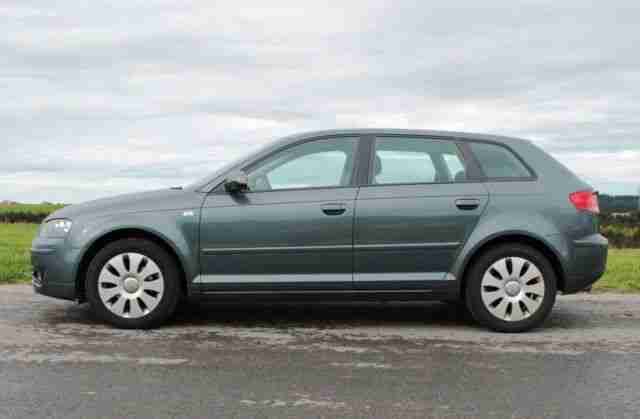 Audi A3 1.6 FSI Sportback Attraction