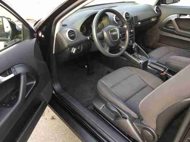Audi A3 1.6 S tronic Attraction Klima Alu