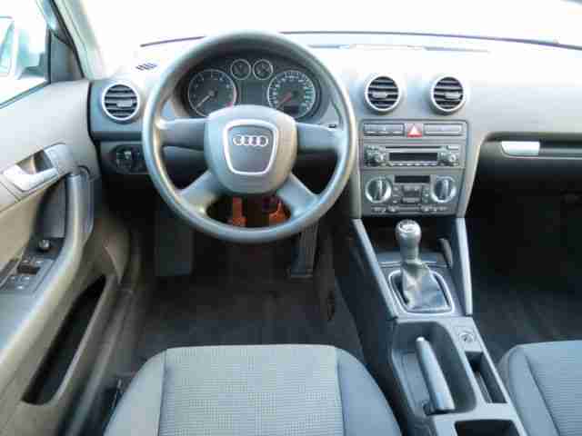 Audi A3 1.6 Sportback * Klimaautomatik * 17 Zoll LMR