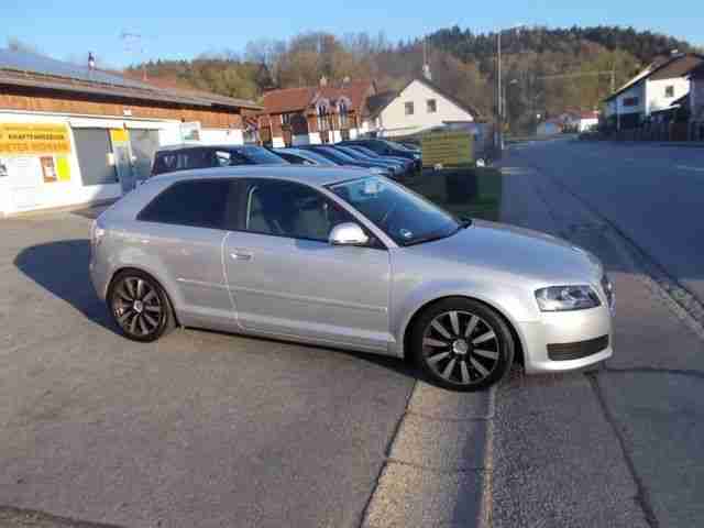 Audi A3 1.8 Turbo Attraction-6GANG-KLIMA-ESP-EURO5