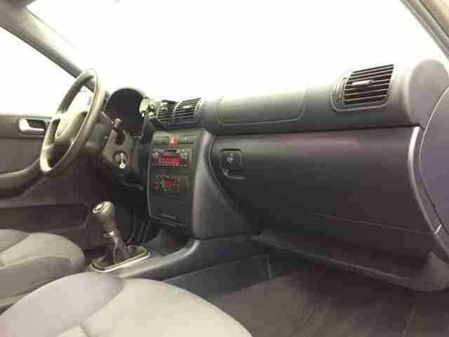 Audi A3**1-HAND*RENTNER*ANHÄNGERKUPLUNG*PDC**