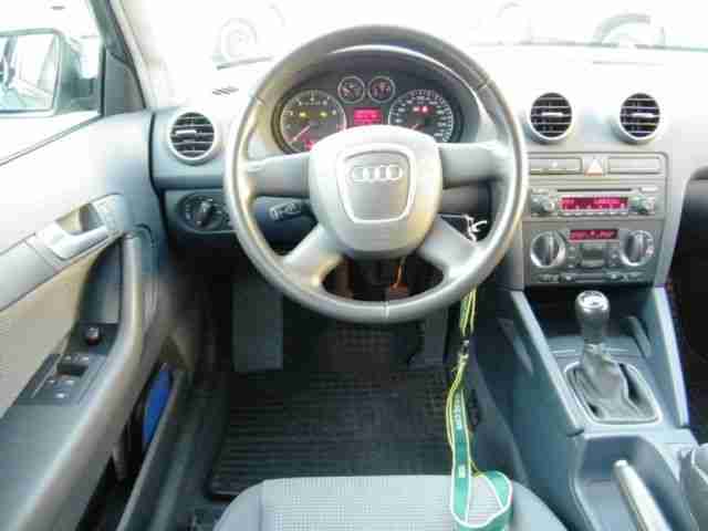 Audi A3 2.0 FSI Sportback !!! XENON !!! PDC !!!