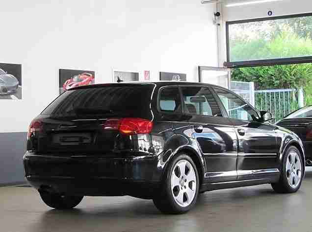 Audi A3 2.0 TDi SPORTBACK AMBiTiON *NAVi+*STANDHZG*