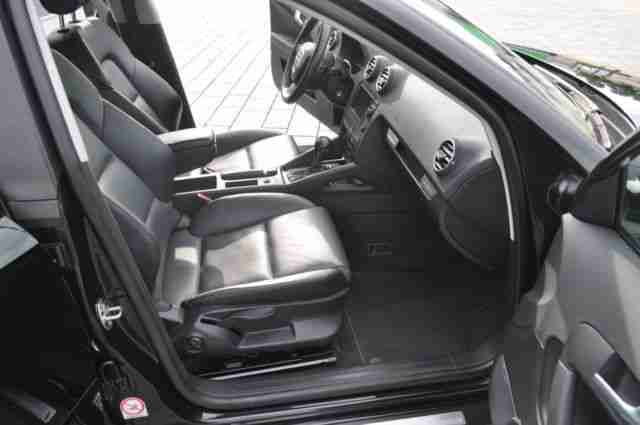 Audi A3 3.2 quattro * S Line-PANORAMA-NAVI-XENON *