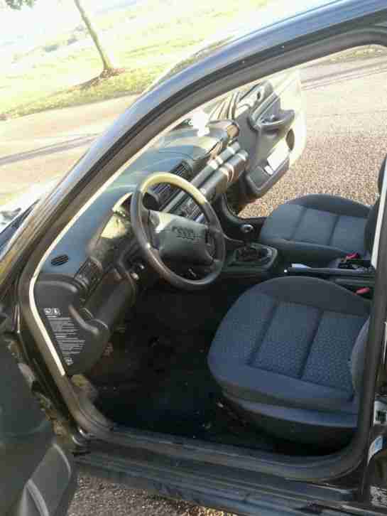 Audi A4 1.6 L 74 KW TÜV 5/2017 Bremsen+Kat+Flammrohr NEU