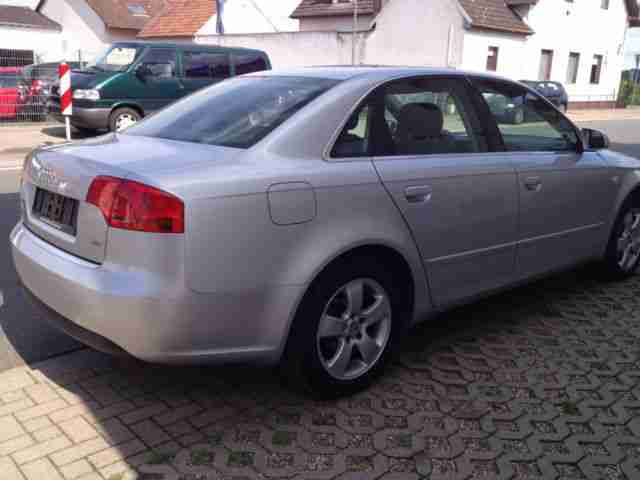 Audi A4 1.6+aus 1.Hand+Klimaauto.+EURO4+97-TKM*
