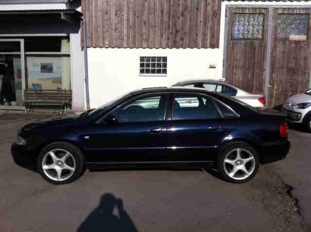 Audi A4 1.8 T Xenon Navi Standheizg. Klima SD PDC Alu