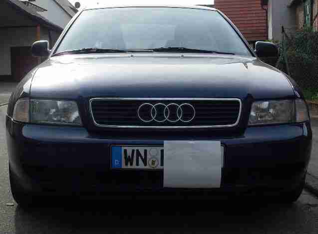 Audi A4 1.8T blau-perleffekt