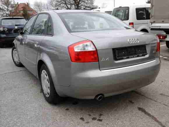 Audi A4 2.0 ** 1 HAND--SCHECKHEFT **