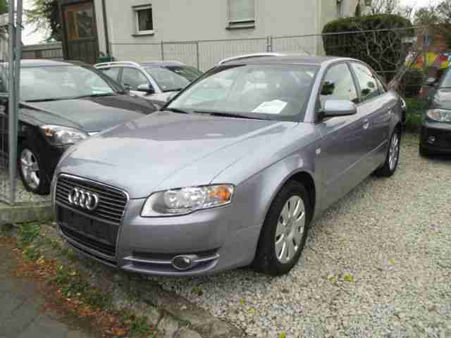 Audi A4 2.0 multitronic PDC 1Hand Neues Modell