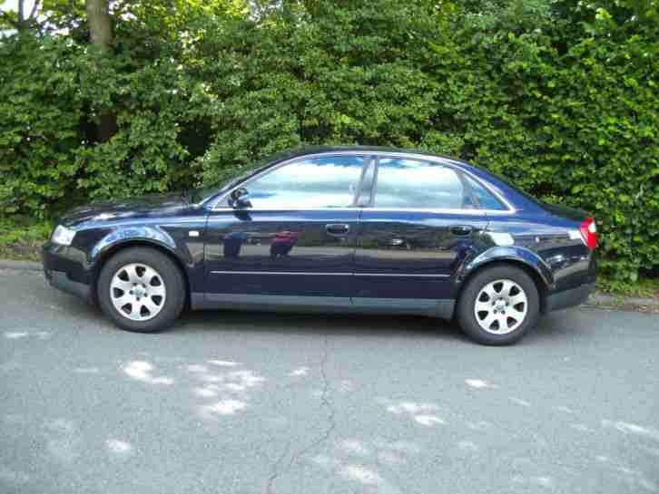 Audi A4 8E 2 Hand