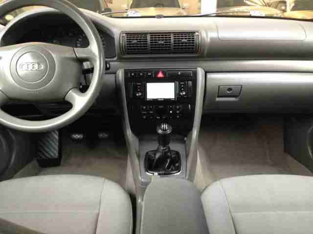 Audi A4 Avant 1.8 5V Navi/Klima/Tiefer/Alu/HU NEU