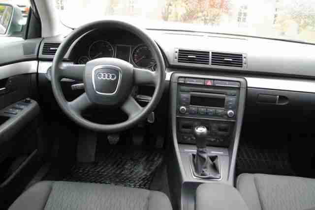 Audi A4 Avant 1.8T Edition +PDC+SHZ+AHK+M&S+ALU+ESP