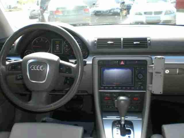 Audi A4 Avant 2.0 TDI DPF multitronic*XENON*NAVI-PLUS