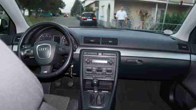 Audi A4 Avant 2.0 TDI S-Line Anhängerkupplung