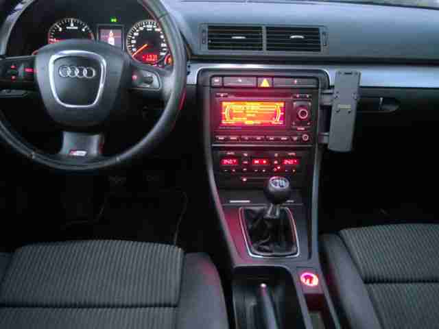 Audi A4 Avant 2.0 TDI S-Line + Xenon + Navi + Chrome