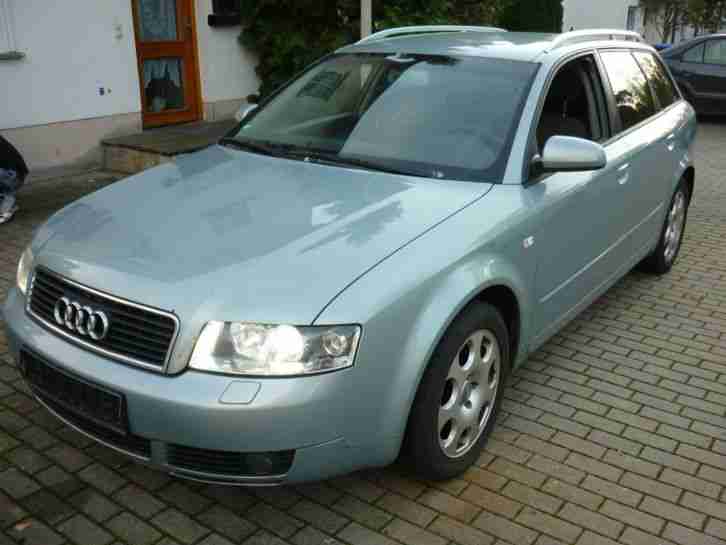 Audi A4 Avant 2.5 TDI 163PS Xenon Navi AHK Grüne Plakette 1. Hand Bj 2003