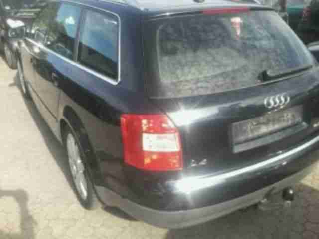 Audi A4 Avant 2.5 TDI quattro S LINE...