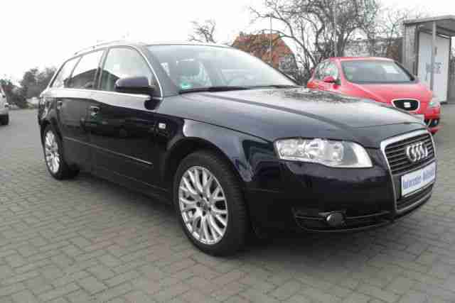 Audi A4 Avant 2.7 TDI DPF NAVI SHZ SCHECKHEFT