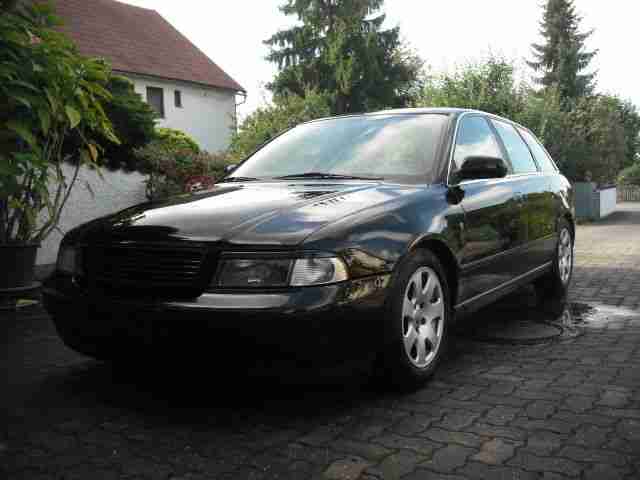 Audi A4 Avant 2,8l schwarz