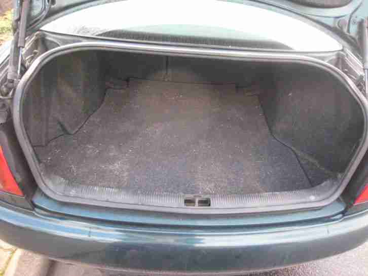 Audi A4 (Motorschaden). Abholung: PLZ: 67227 Frankenthal. Preis: 300 Euro