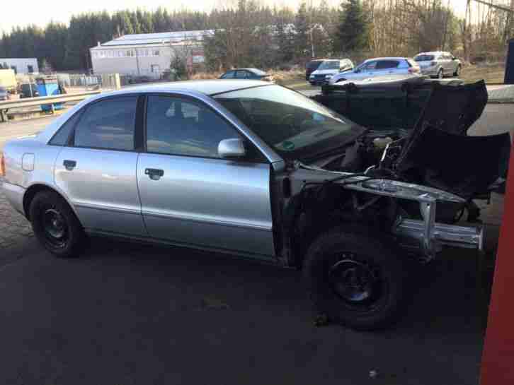 Audi A4 Verkauf An Bastler alle Teile Vorhanden.