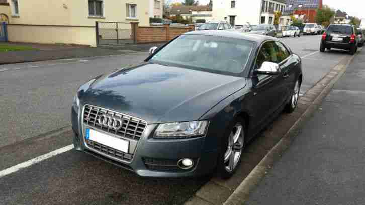 Audi A5 2,7 TDI Multitronic Leder ACC Scheckheft Xenon - S5 Optik - Modell 2009