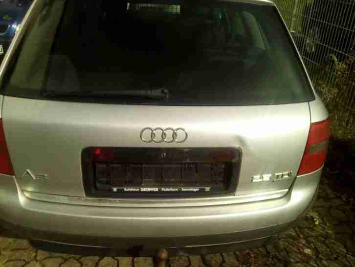 Audi A6 2,5 V6 Quattro