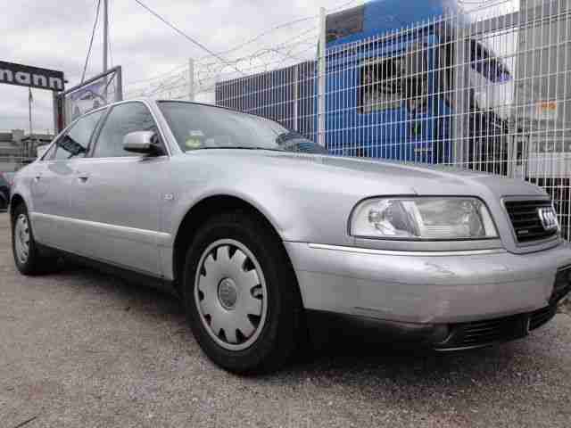 Audi A8 2.5 TDI quattro, 146.000 KM -Serviceheft