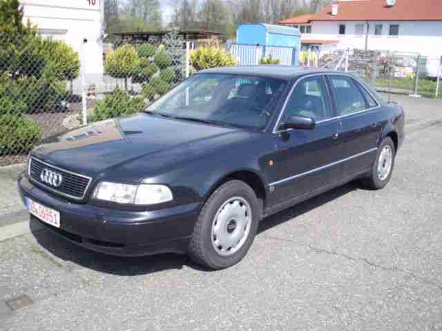 Audi A8 3.7 quattro Leder Xenon SH TÜV NEU !
