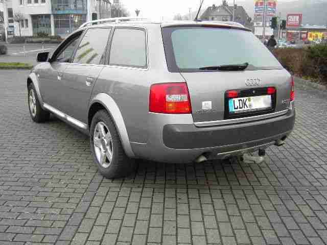 Audi Allroad*RECARO*LEDER*NAVI*GSD*LENKRADSCHALTUNG*