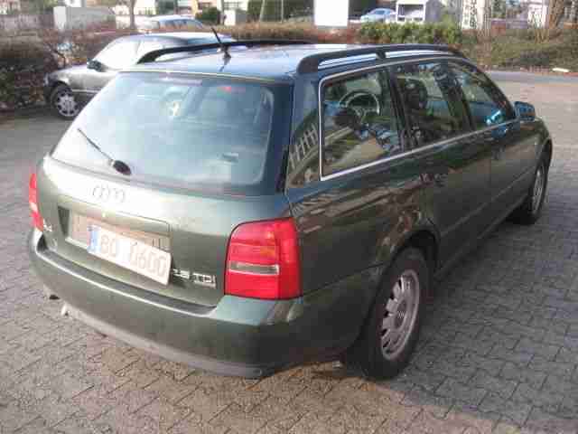 Audi Avant QUATTRO 2,5 TDi Baujahr 03-2000 aus 2 Hand mit 245000 Kilometern