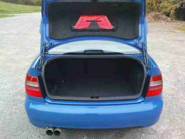 Audi S4 2.7 quattro +Leder+SHZ+Xenon+M&S+ALU+Klima+ZV