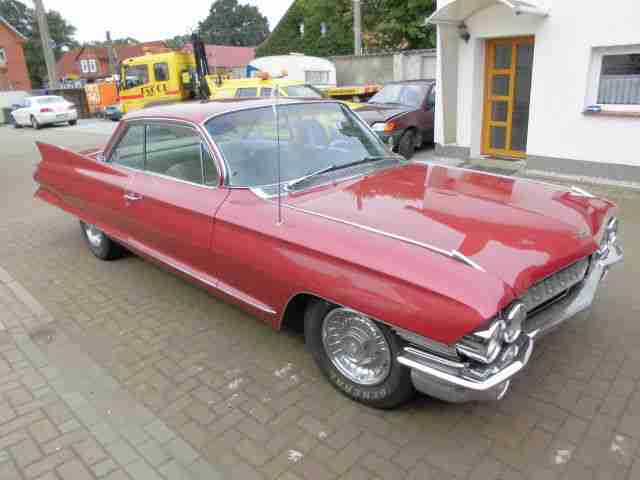 Auto Cadillac de ville